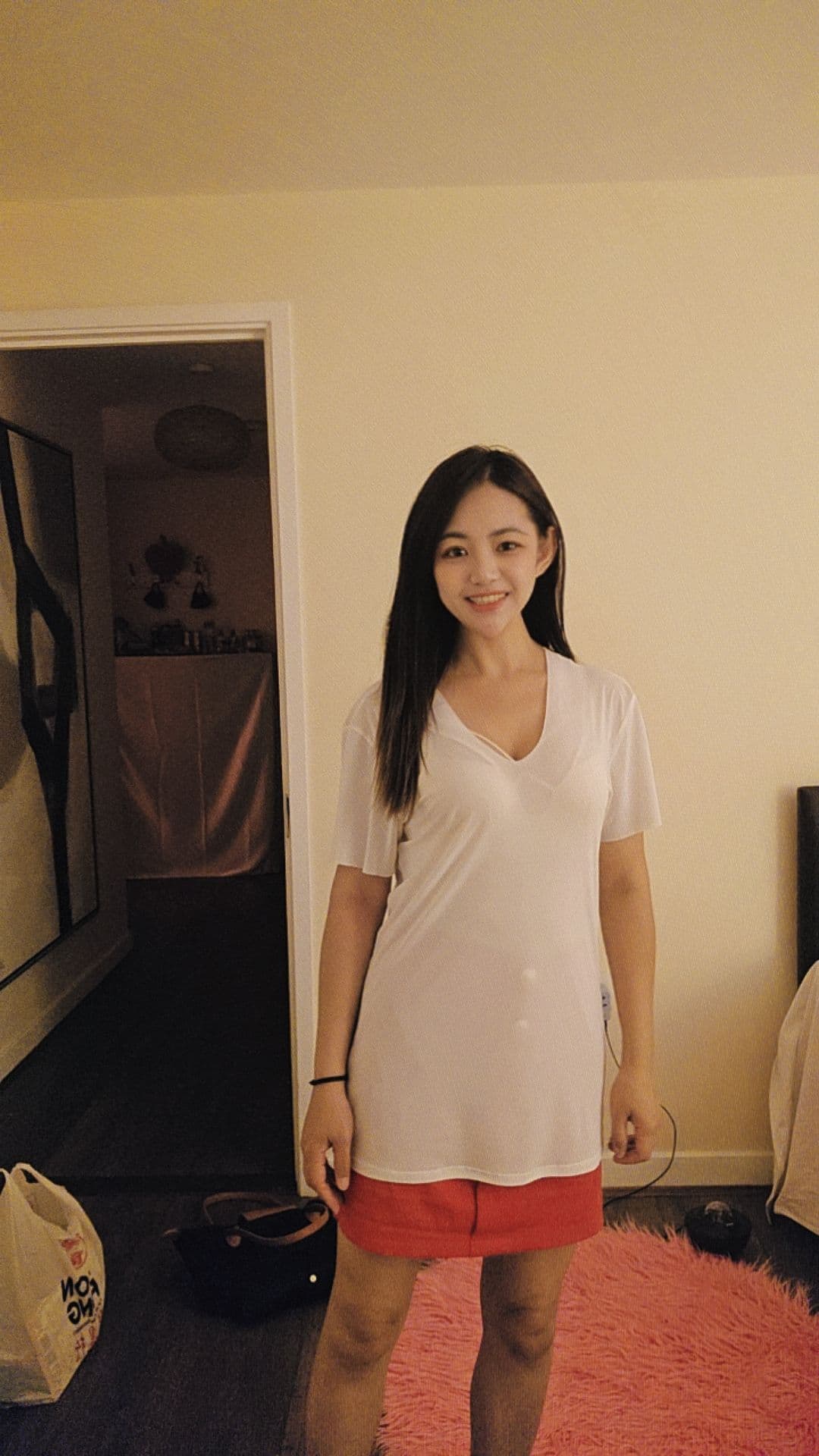 Mia, 28 — massage therapist in London